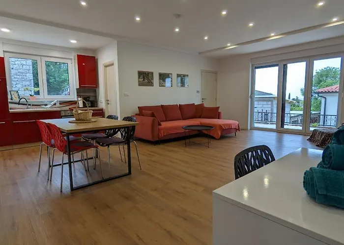 Apartment In An Urban Villa Kraljevica