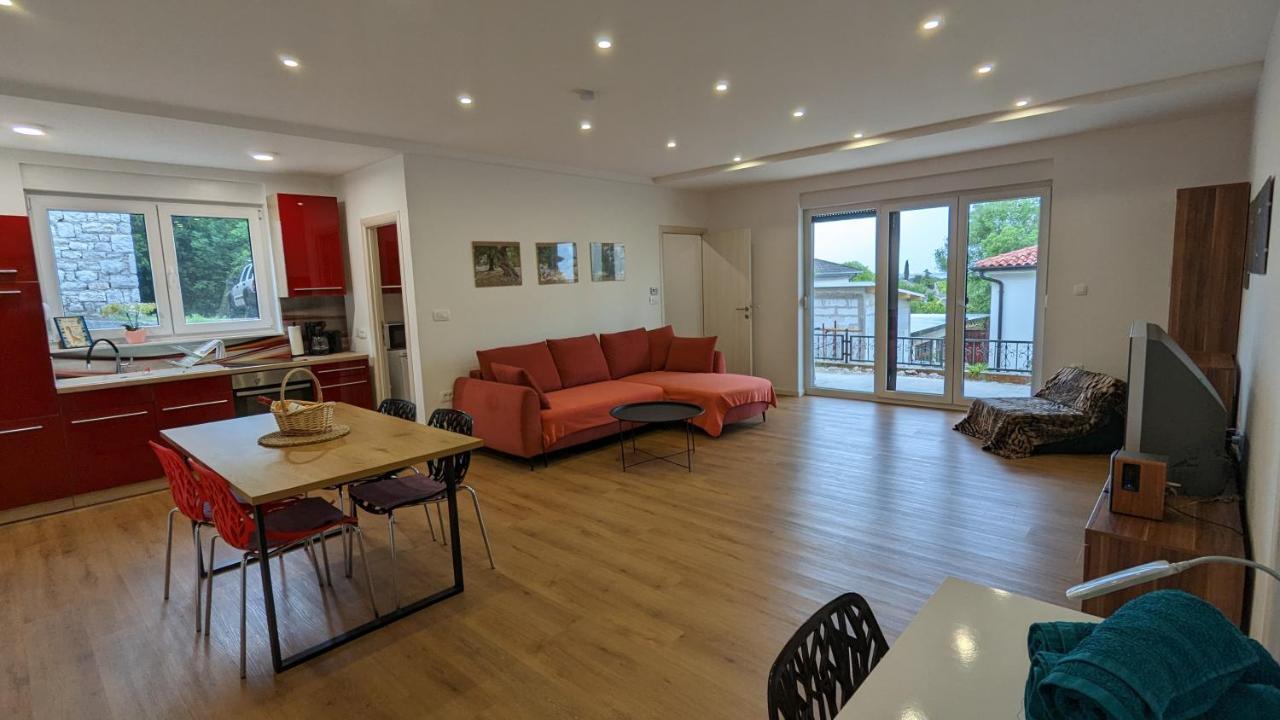 Apartment In An Urban *